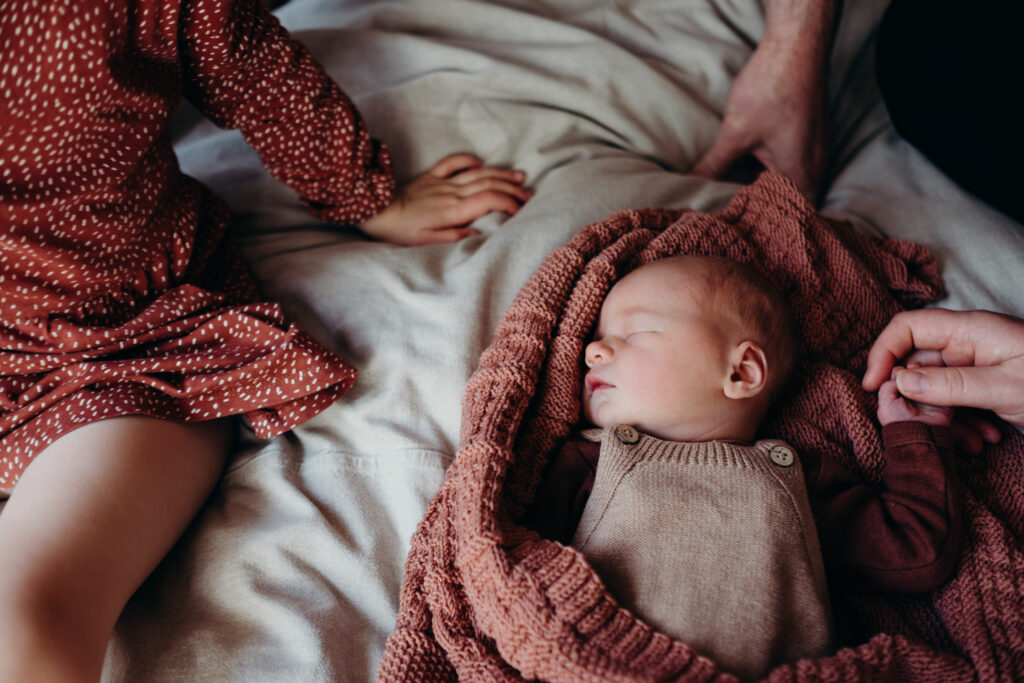 Wat gebeurt er tijdens een newbornshoot?
