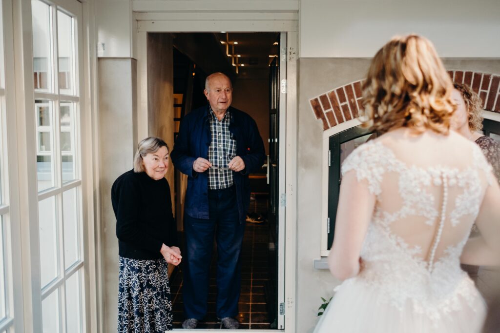 Tips first look bruiloft - Marieke van Dijk fotografie