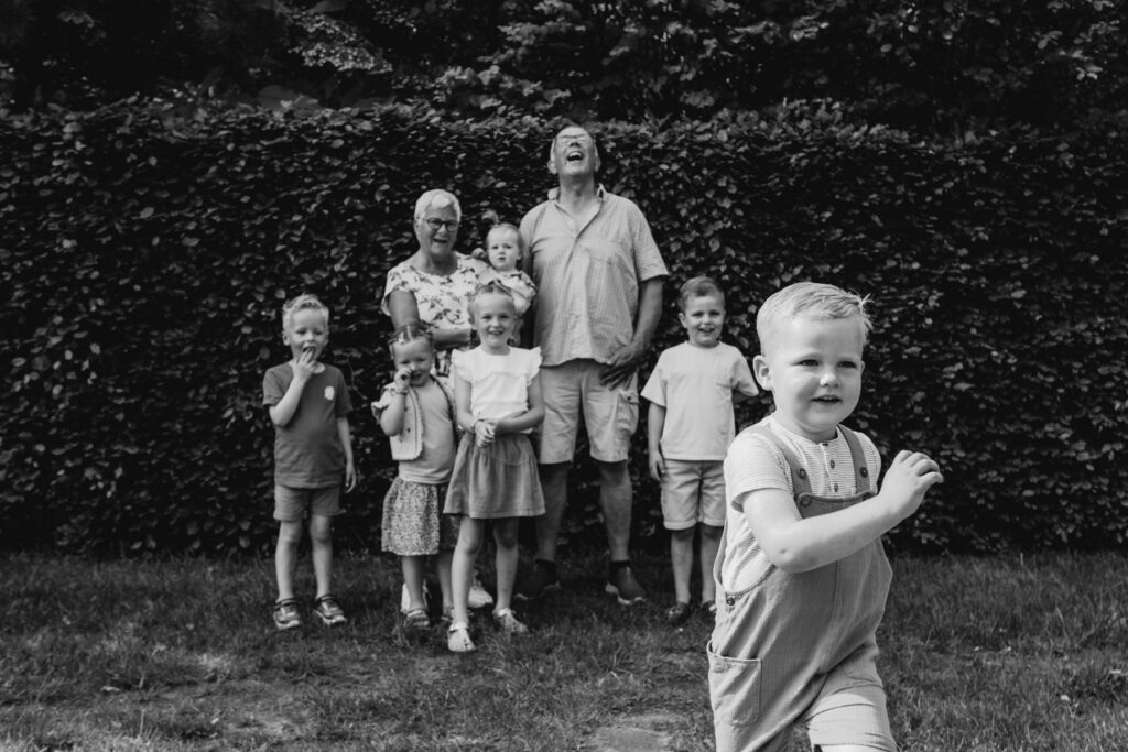 Drie generaties familiefoto op de camping Voorthuizen Veluwe — Marieke van Dijk Fotografie
